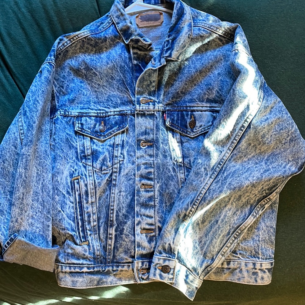 Acid wash Levi jacket